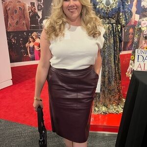 Express Cream Ribbed Knit Top